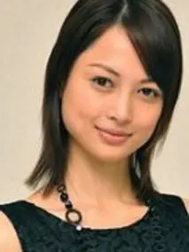 山田麻衣子